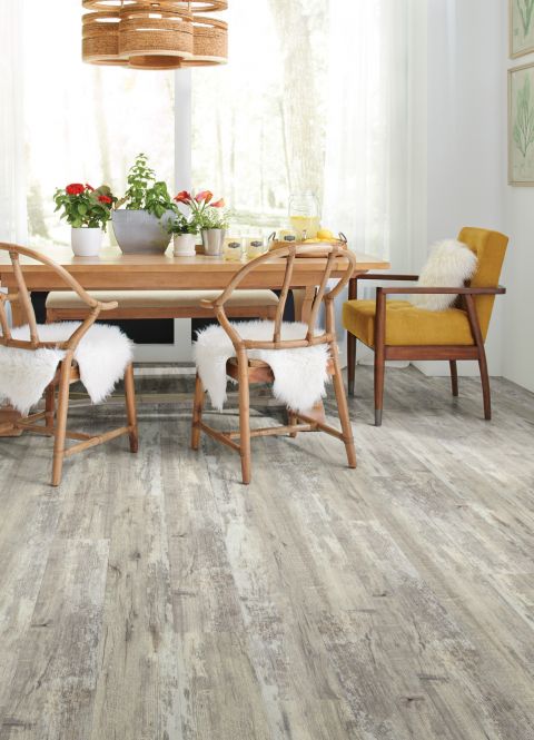 Image depicting the Service Luxury Vinyl